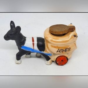 Ashtray, tobacciana, ashtrays, collectible, cigarette accessories, vintage